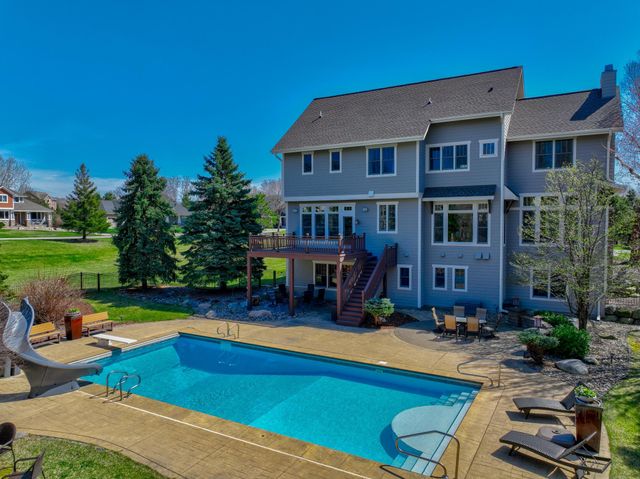 2637 Cottage Grove Place, Woodbury, MN 55129