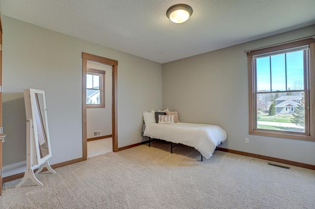 2637 Cottage Grove Place, Woodbury, MN 55129