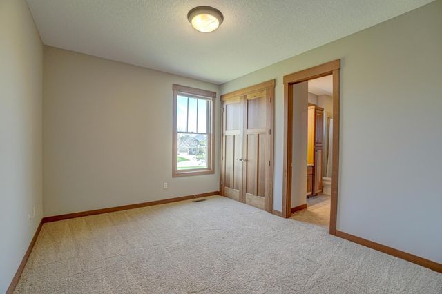 2637 Cottage Grove Place, Woodbury, MN 55129