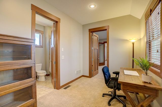 2637 Cottage Grove Place, Woodbury, MN 55129