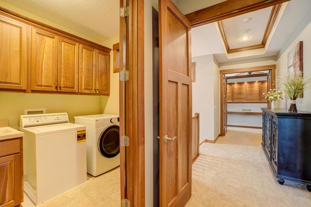 2637 Cottage Grove Place, Woodbury, MN 55129