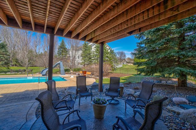 2637 Cottage Grove Place, Woodbury, MN 55129