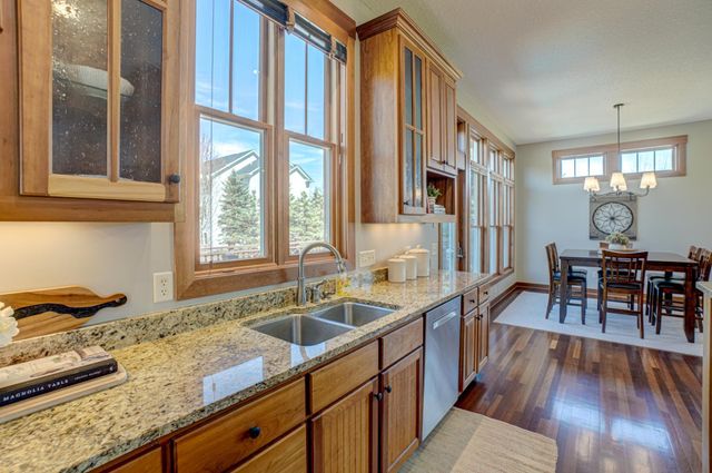 2637 Cottage Grove Place, Woodbury, MN 55129