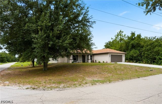 2406 E 23rd ST, Alva, FL 33920