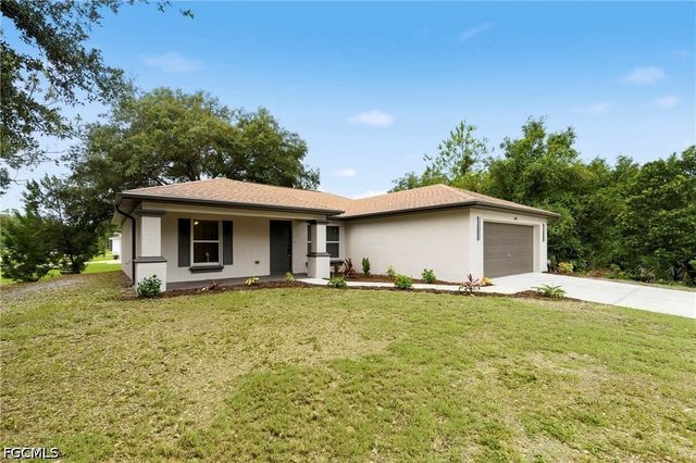 2406 E 23rd ST, Alva, FL 33920