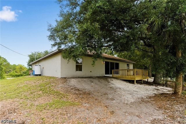 2406 E 23rd ST, Alva, FL 33920