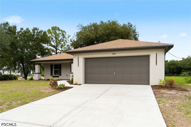 2406 E 23rd ST, Alva, FL 33920