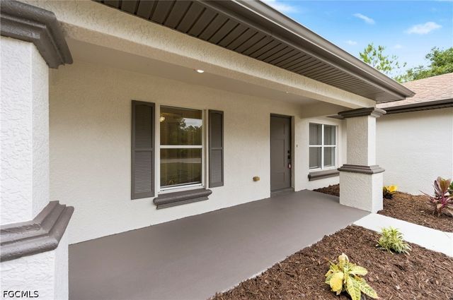 2406 E 23rd ST, Alva, FL 33920