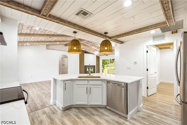2406 E 23rd ST, Alva, FL 33920