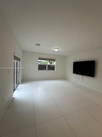 1405 SE 26th Ter, Homestead, FL 33035