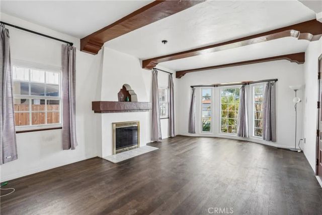 8319 S Van Ness Avenue, Inglewood, CA 90305