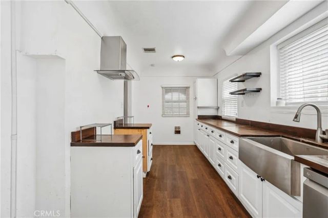 8319 S Van Ness Avenue, Inglewood, CA 90305
