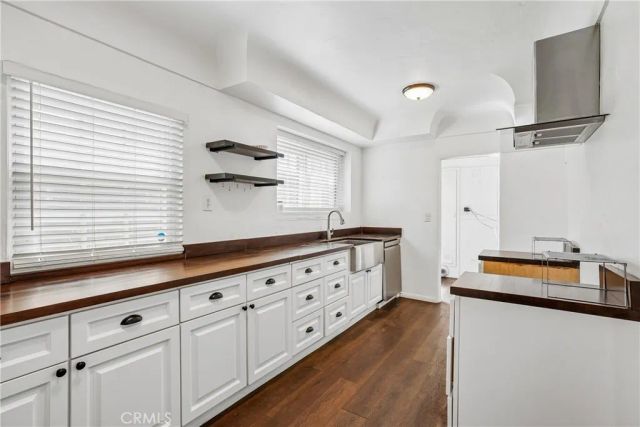 8319 S Van Ness Avenue, Inglewood, CA 90305