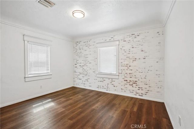 8319 S Van Ness Avenue, Inglewood, CA 90305