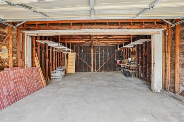 8319 S Van Ness Avenue, Inglewood, CA 90305
