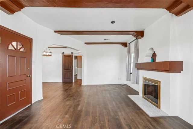 8319 S Van Ness Avenue, Inglewood, CA 90305