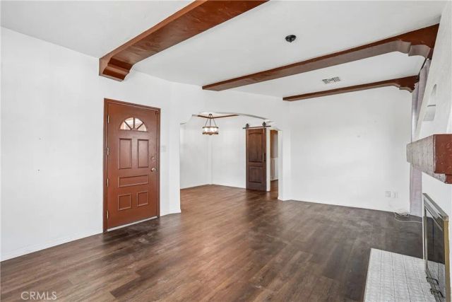 8319 S Van Ness Avenue, Inglewood, CA 90305