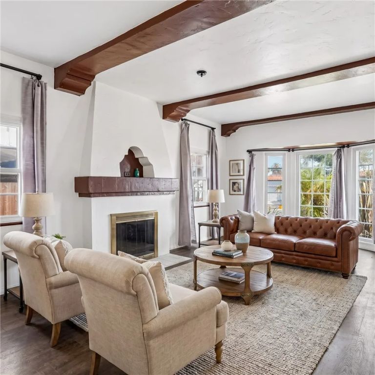 8319 S Van Ness Avenue, Inglewood, CA 90305