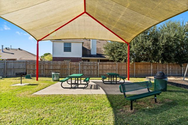 1010 Willow West Drive, Houston, TX 77073