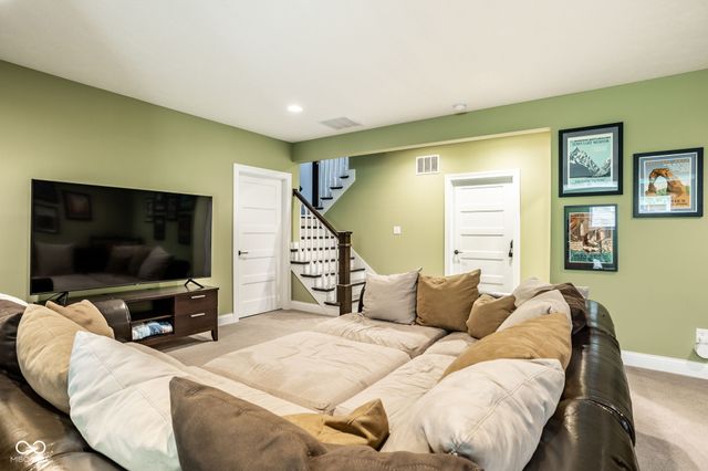 751 1st Avenue NW, Carmel, IN 46032