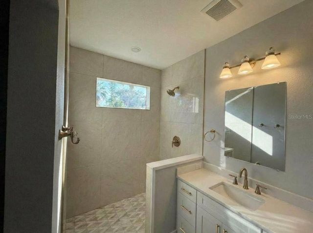 5749 BACARDI COURT, Holiday, FL 34691