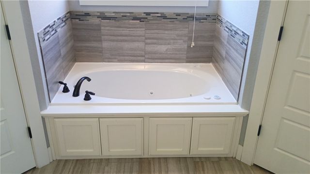 1610 Sweetbriar, Centerton, AR 72719