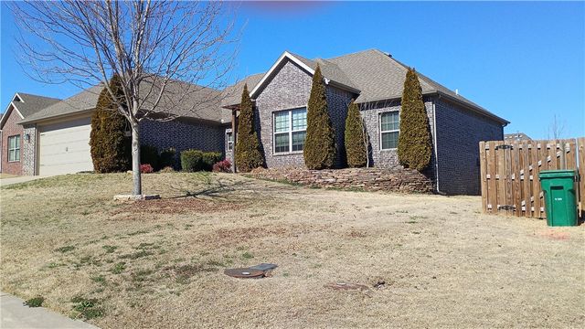 1610 Sweetbriar, Centerton, AR 72719