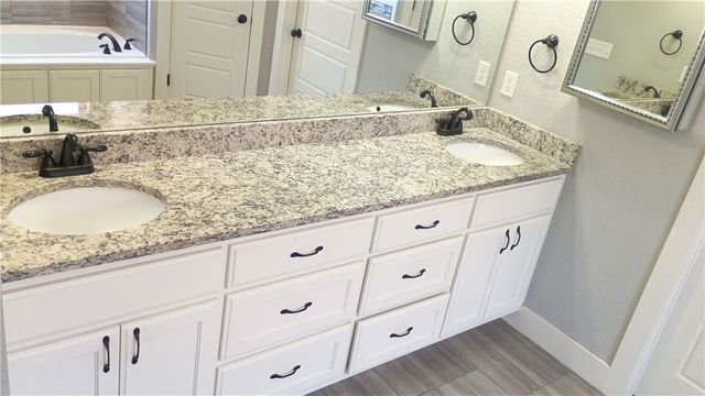 1610 Sweetbriar, Centerton, AR 72719