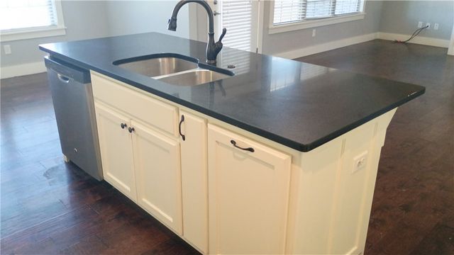 1610 Sweetbriar, Centerton, AR 72719