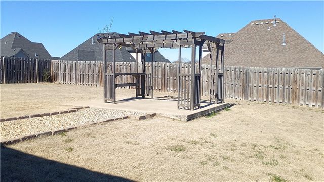 1610 Sweetbriar, Centerton, AR 72719