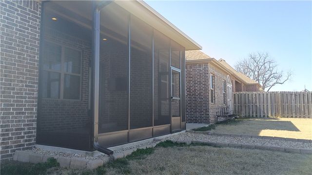 1610 Sweetbriar, Centerton, AR 72719