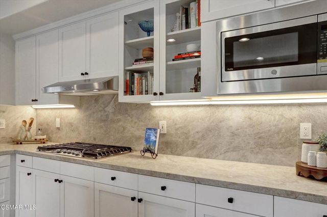 958 Westbluff Place, Simi Valley, CA 93065