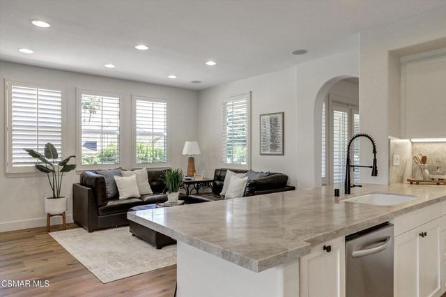 958 Westbluff Place, Simi Valley, CA 93065