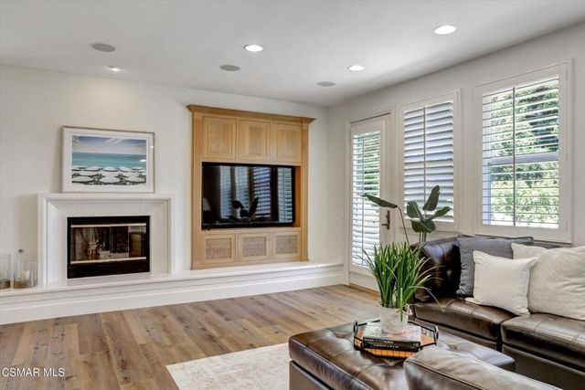 958 Westbluff Place, Simi Valley, CA 93065