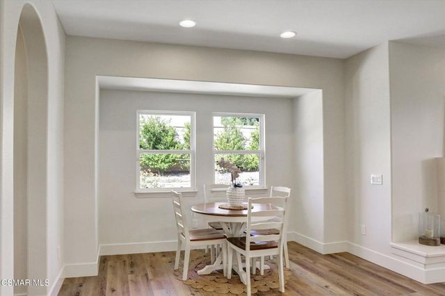 958 Westbluff Place, Simi Valley, CA 93065