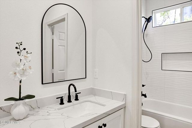 958 Westbluff Place, Simi Valley, CA 93065