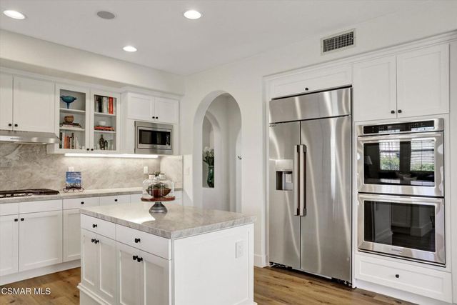 958 Westbluff Place, Simi Valley, CA 93065