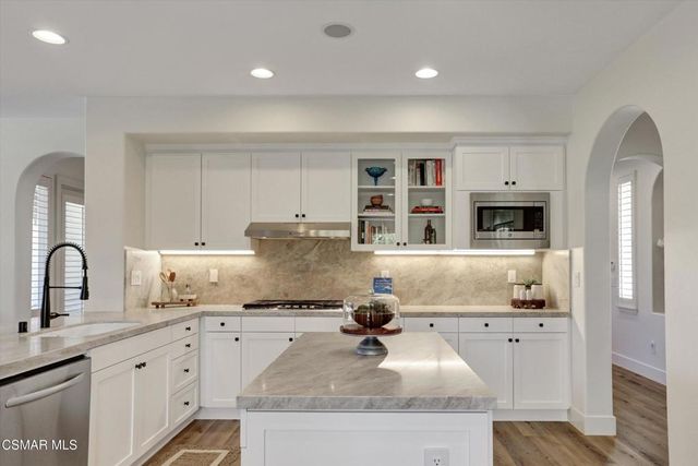 958 Westbluff Place, Simi Valley, CA 93065