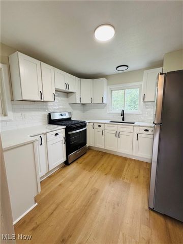 1233 Woodland Avenue, Alliance, OH 44601