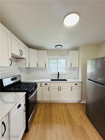 1233 Woodland Avenue, Alliance, OH 44601