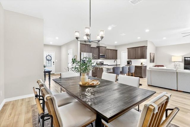 7921 Rancho Vista Boulevard W, Corpus Christi, TX 78414