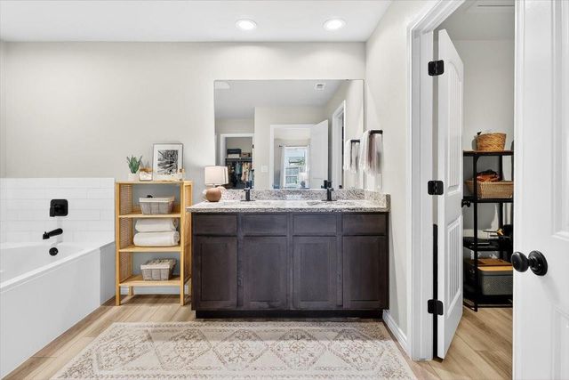 7921 Rancho Vista Boulevard W, Corpus Christi, TX 78414