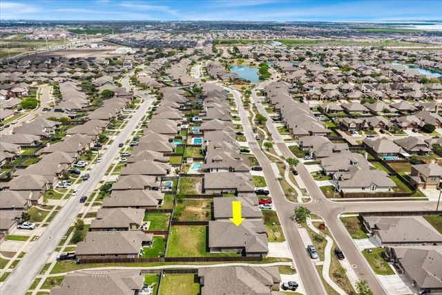 7921 Rancho Vista Boulevard W, Corpus Christi, TX 78414