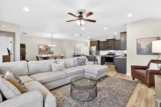 7921 Rancho Vista Boulevard W, Corpus Christi, TX 78414