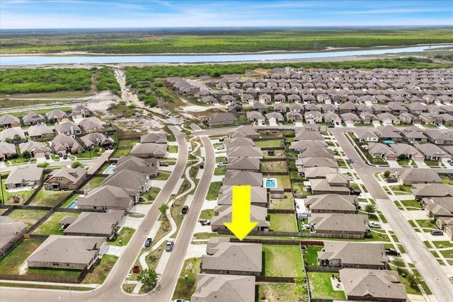 7921 Rancho Vista Boulevard W, Corpus Christi, TX 78414