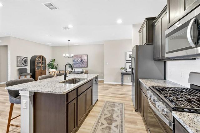 7921 Rancho Vista Boulevard W, Corpus Christi, TX 78414