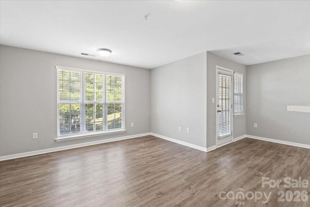 9810 Campus Walk Lane H, Charlotte, NC 28262