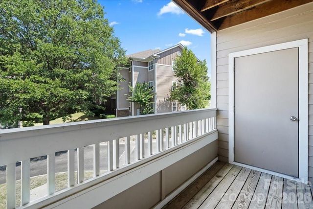 9810 Campus Walk Lane H, Charlotte, NC 28262