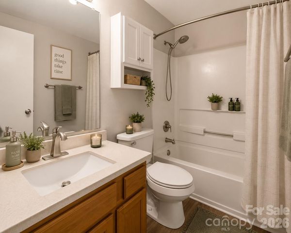 9810 Campus Walk Lane H, Charlotte, NC 28262
