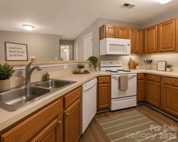 9810 Campus Walk Lane H, Charlotte, NC 28262